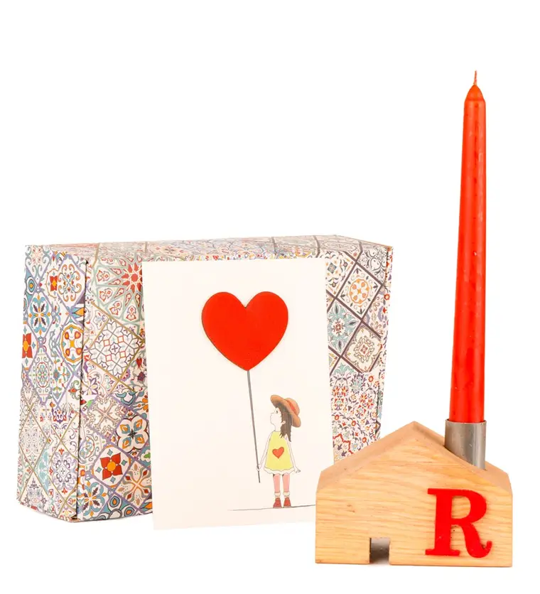 Kişiye Özel Keçe Harf Baskılı Şamdan Mum ve Keçe Kalpli Hediye Kartı Tasarım - Uşak çiçek siparişi
