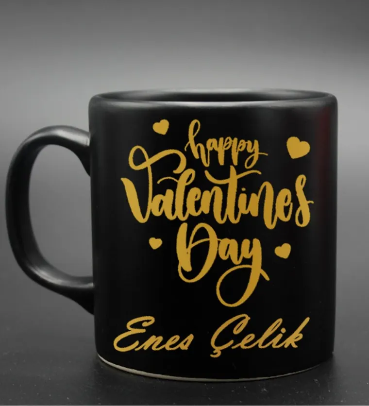 Bartın Sevgililer Gününe Özel Gold & Gümüş Happy Valentines Day İsimli Kişiye Özel Siyah Kupa (Model 2) Siparişi